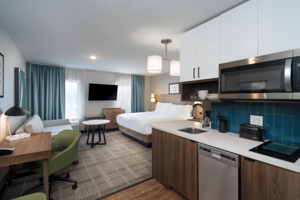King Studio Suite - Hearing Accessible/Non-Smoking interior